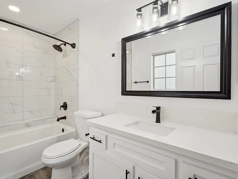 1620 South Bentley Ave — Photo 48