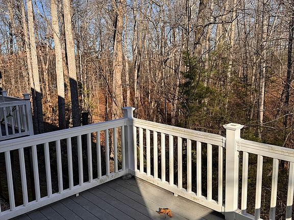 5th image of 160 Ivy Creek Ln Unit 300