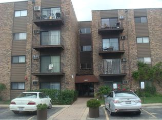 8901 N Western Ave APT 102, Des Plaines, IL 60016