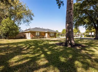 845 Holly Ridge Dr, Houston, TX 77024