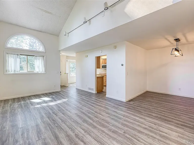 7684 S Cove Cir — Photo 9