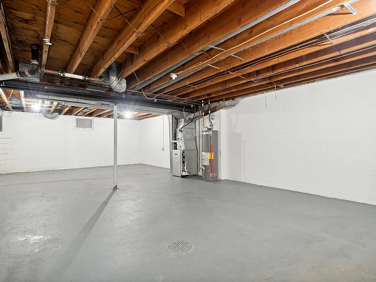 2601 Germain Dr — Photo 23