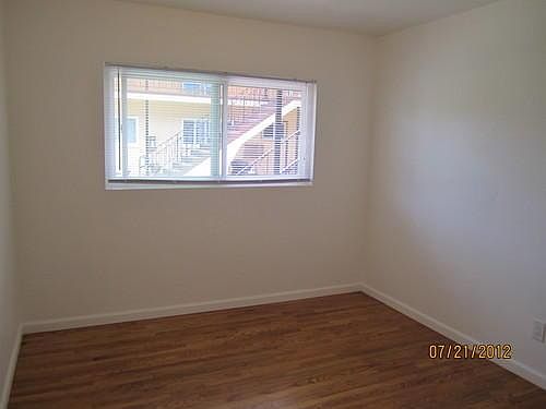 2nd image of 4955 Niagara Ave APT 28