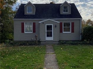 225 Battis Rd, Hamden, CT 06514