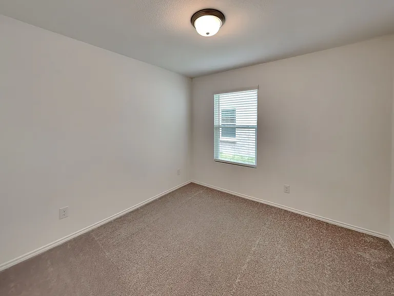 1017 Valerian Dr — Photo 7