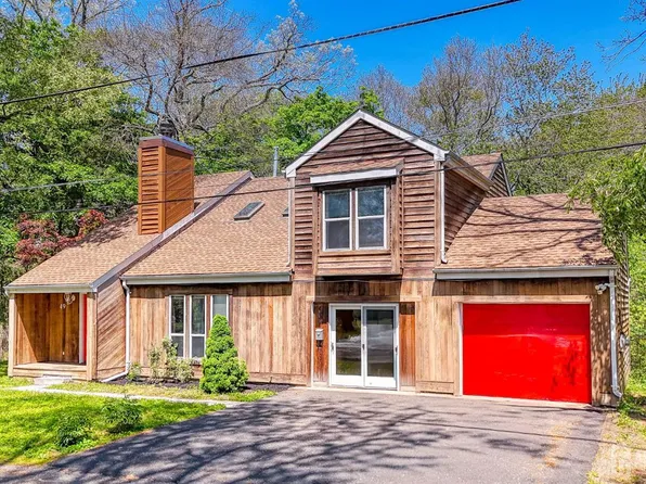 49 Morton Ave, Monroe Township, NJ 08831