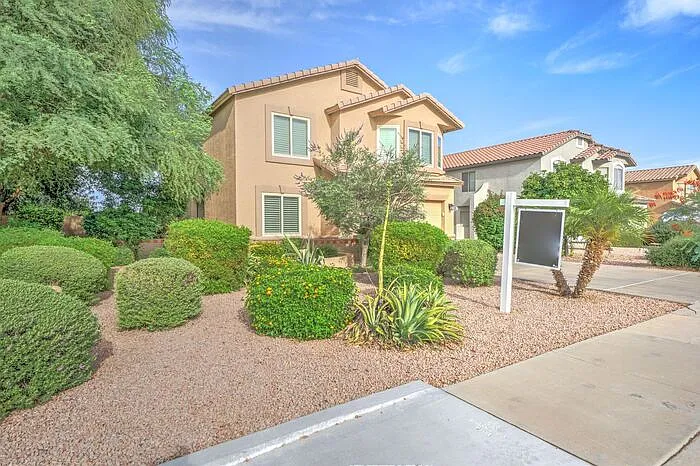 1235 S Western Skies Dr — Photo 4