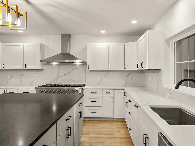 Wedgewood Ln — Photo 18