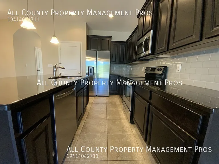 4464 Aqua Mirage St — Photo 6