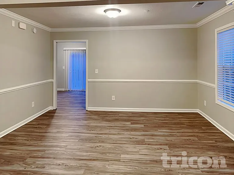 443 Laurel Mist Ln — Photo 5