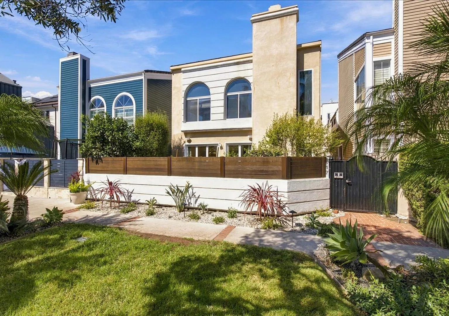 Rare Silver Strand Beach Home for Lease Steps from the Lighthouse Bridge — Photo 1