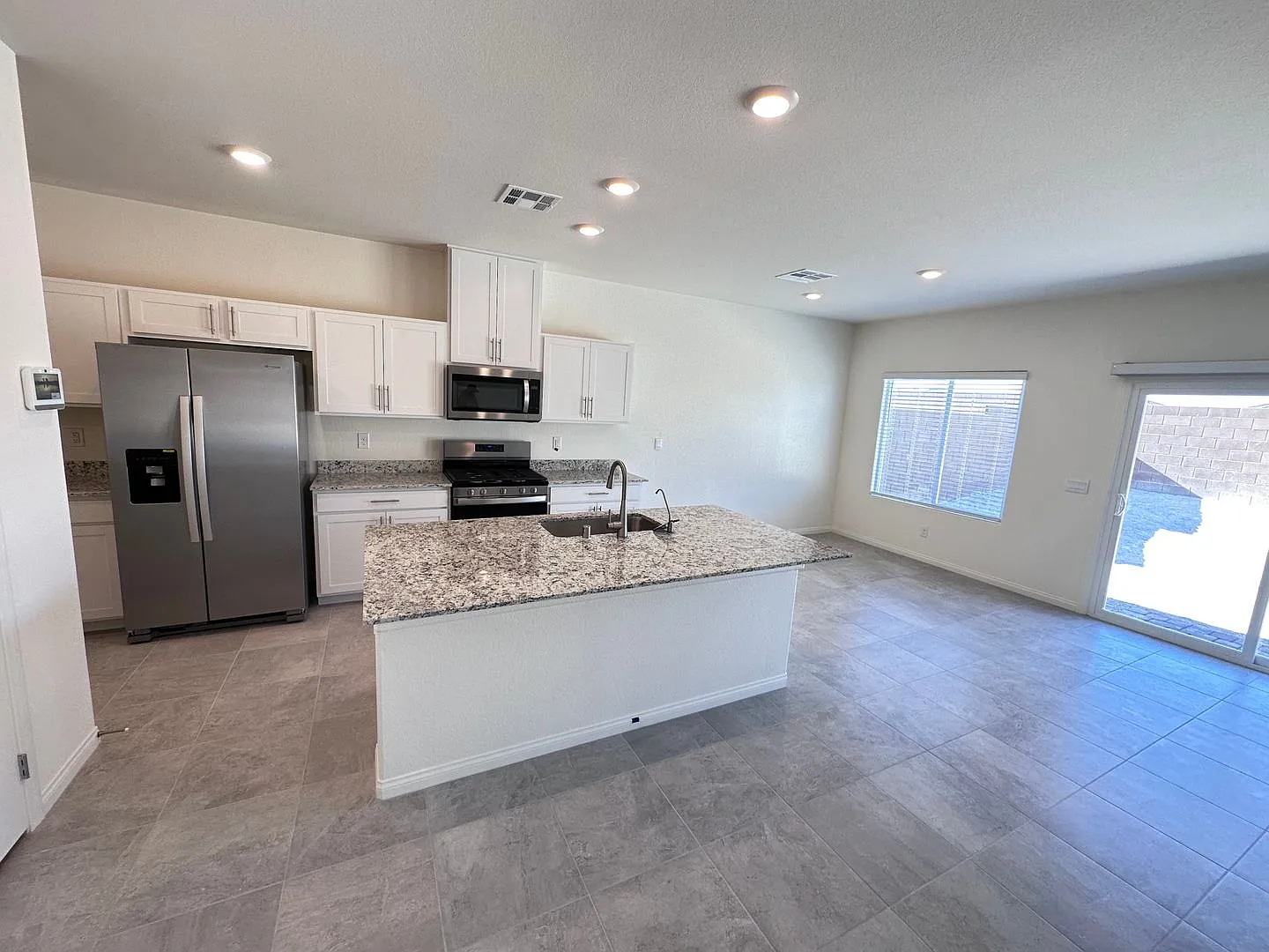 4 Bedroom in Villages at Tule Springs! — Photo 4