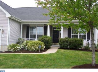 73 Chamber Ln, Columbus, NJ 08022