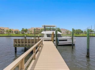 2773 Seabreeze Dr S, Gulfport, FL 33707
