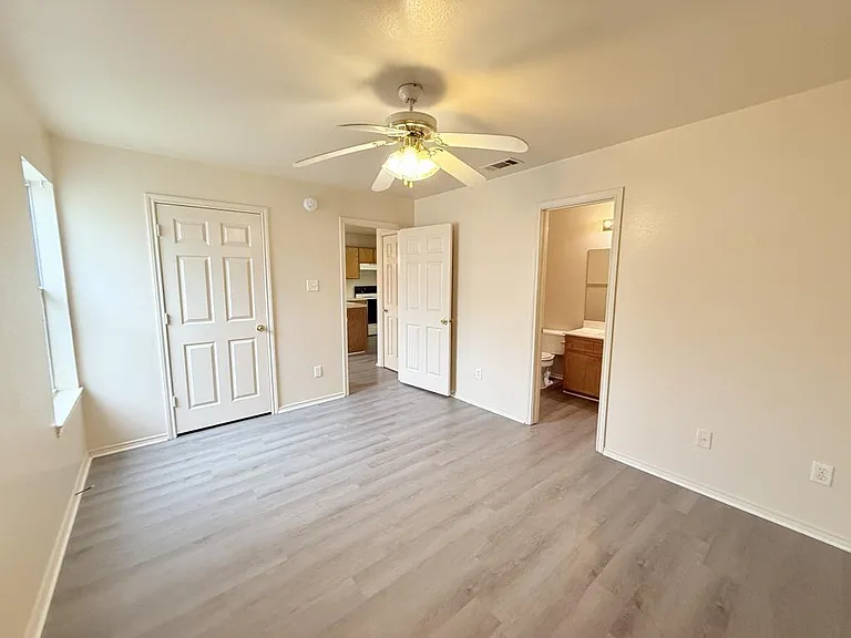 3407 Toledo Dr #C — Photo 14