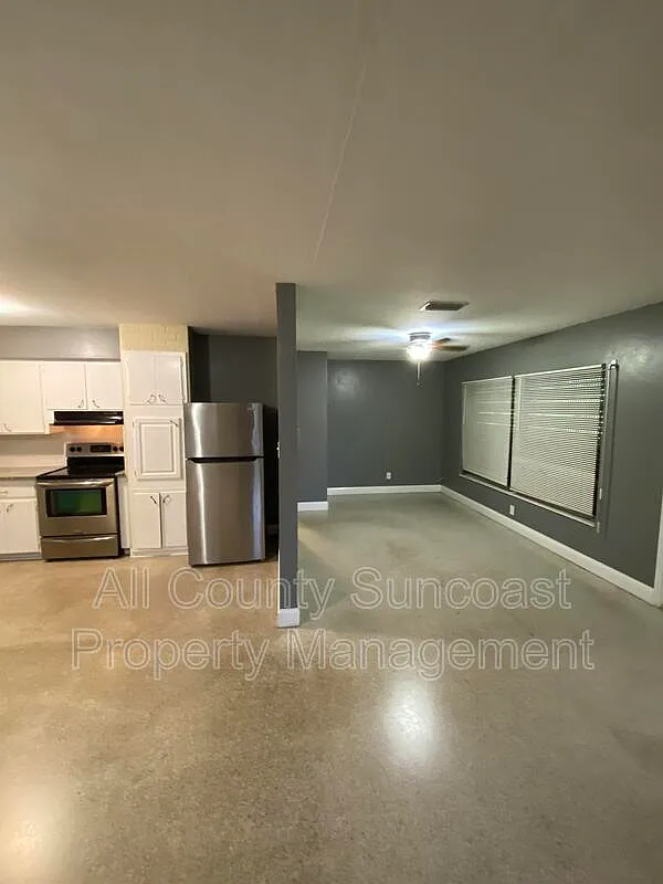 4 bed, 2.0 bath, $2,045 — Photo 4