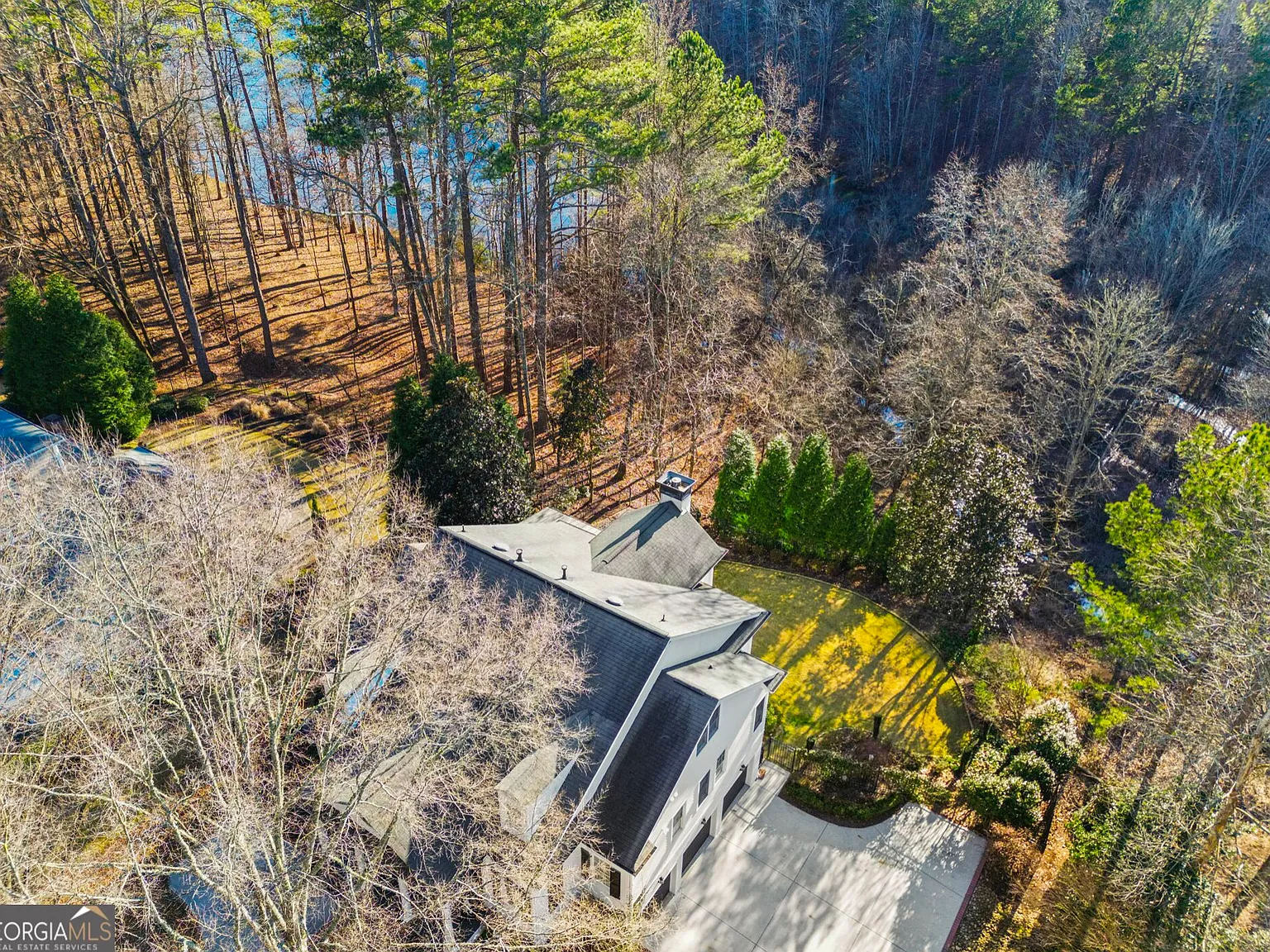 4 bed, 4.5 bath, 4490 sqft, $8,500 — Photo 3