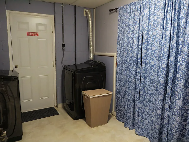 2513 Arden Dr — Photo 22