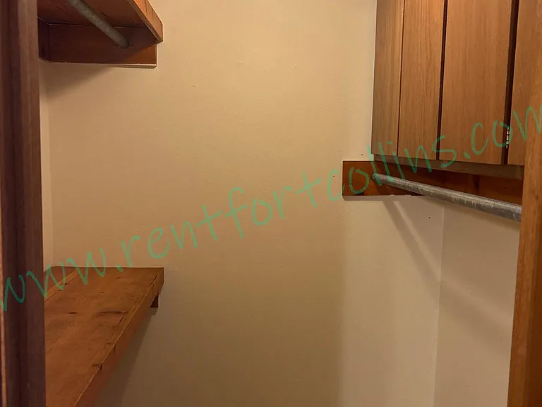 590 W 10th St — Photo 14