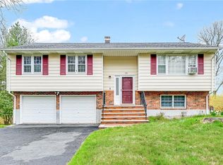 35 Woodland Rd, Highland Mills, NY