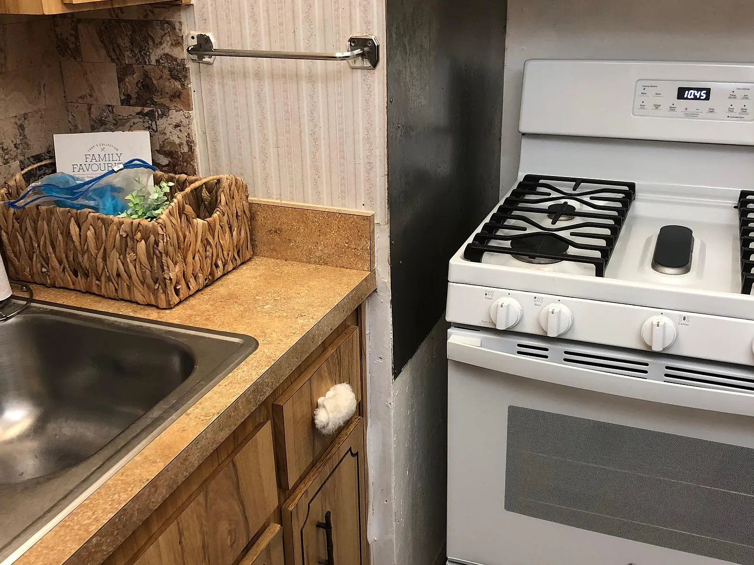 1 bed, 168 sqft, $1,100 — Photo 2