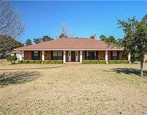1st image of 4420 Parkridge Dr