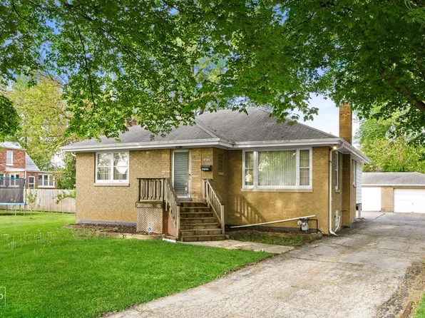 10729 S Neenah Ave, Worth, IL 60482