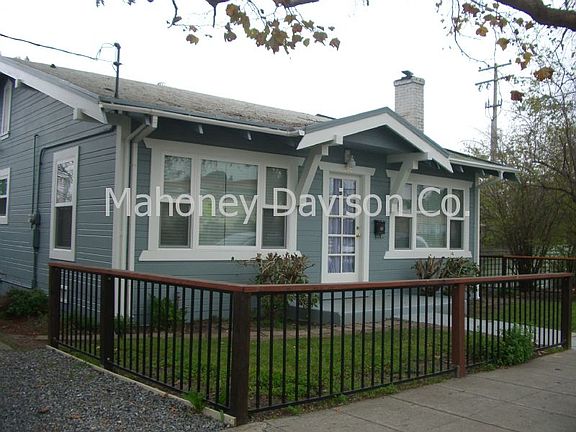 2nd image of 216 Fair St