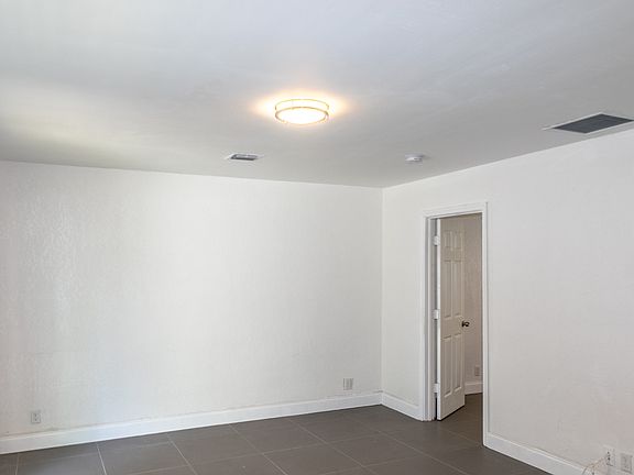 5th image of 1111 Himmarshee St APT 3