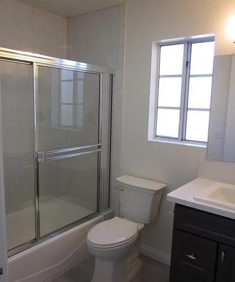 6017 Primrose Ave — Photo 16