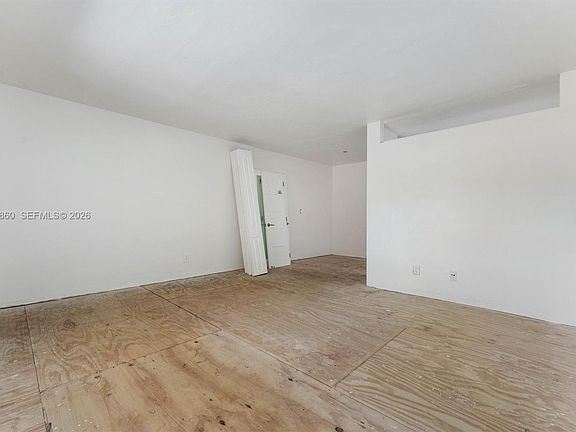 5th image of 900 Atlantic Shores Blvd APT 130