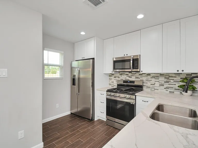 15426 Appleridge Dr — Photo 5