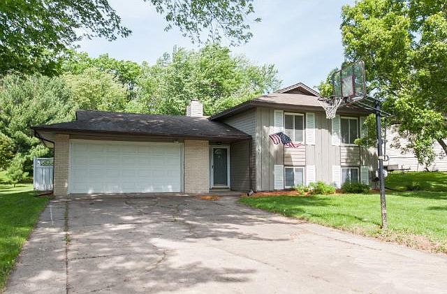 1st image of 141 Redwood Dr