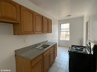 Rented by Sterea Agency