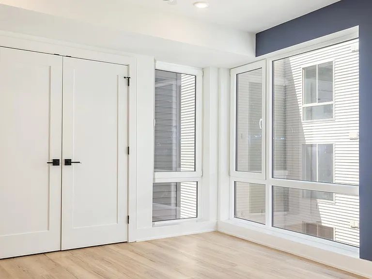 629 W Girard Ave — Photo 18