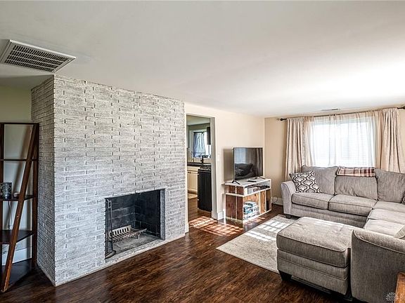 4th image of 3177 Valleywood Dr