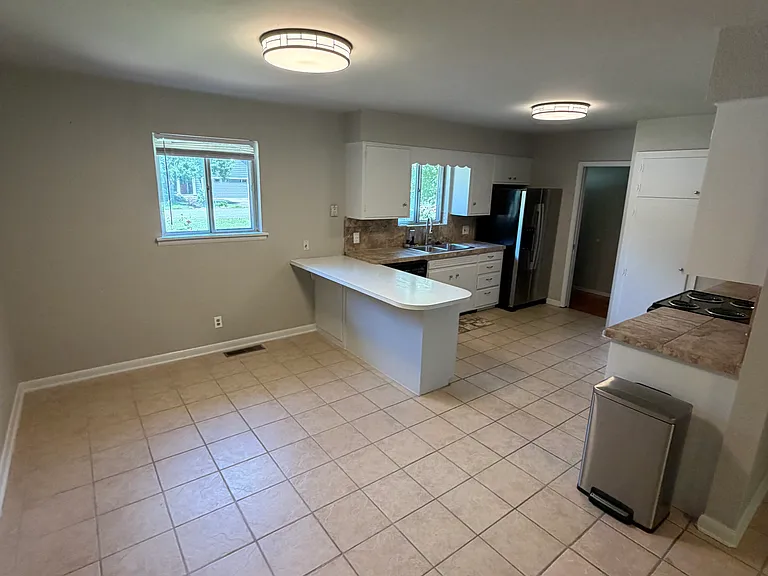 2332 N Gooseberry Ln — Photo 5