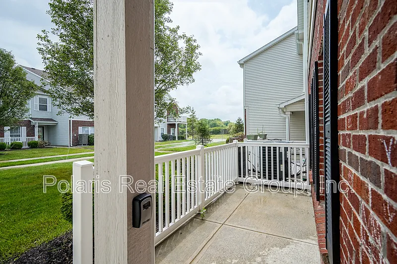 2 bed, 3.0 bath, 1393 sqft, $1,750 — Photo 3
