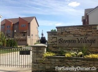 2305 City View Dr, Cleveland, OH 44113