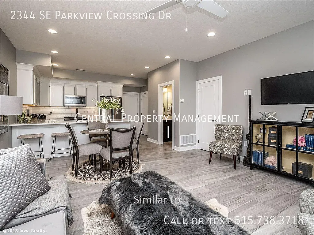Three Bedroom Two and half Bathroom Townhome in Kettlestone Heights — Photo 3