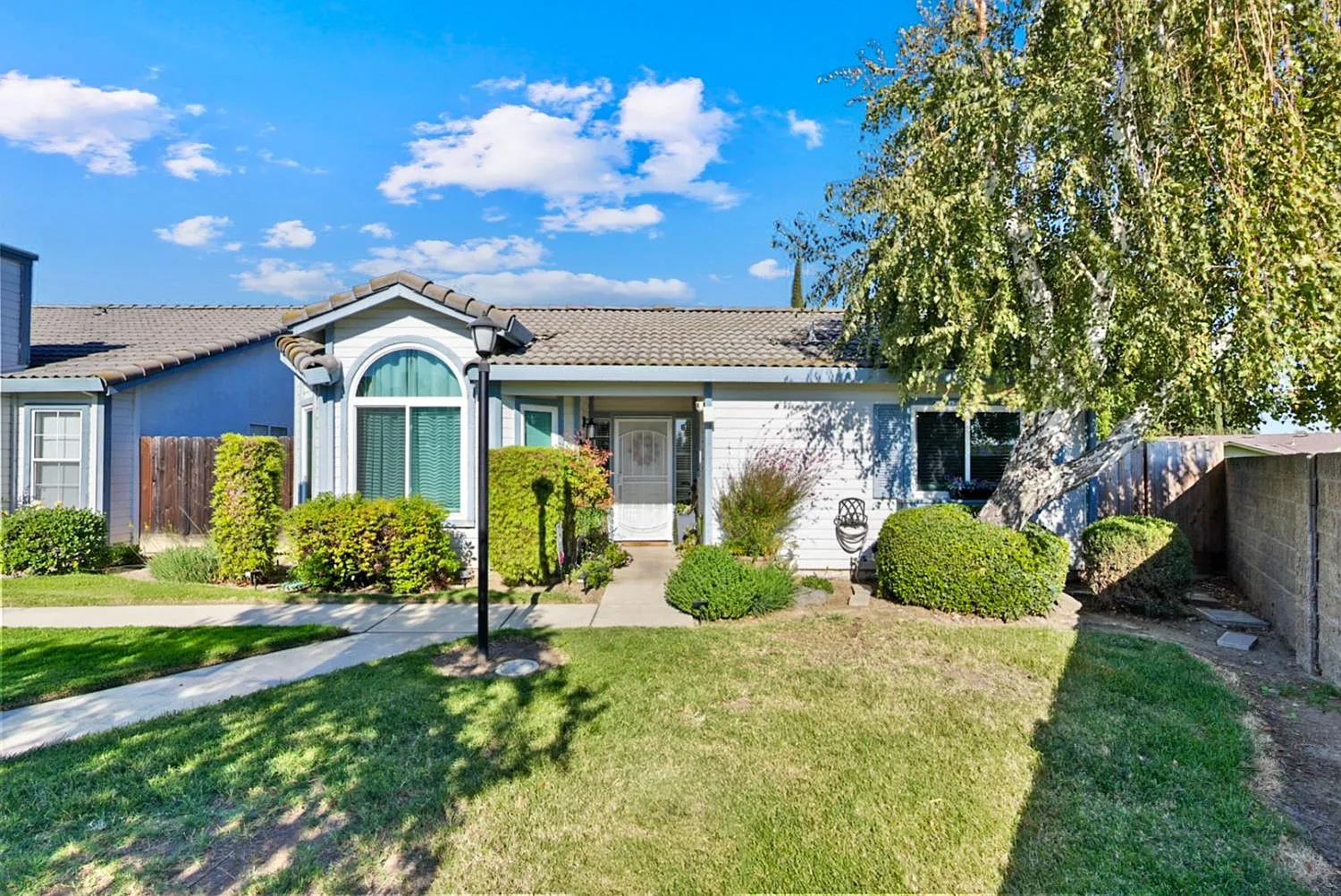 2704 Parkway photo 1