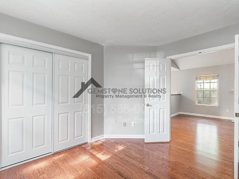 108 Meridian Ct — Photo 17
