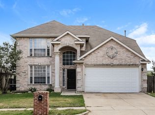 633 Silverbrook Dr, Saginaw, TX 76179
