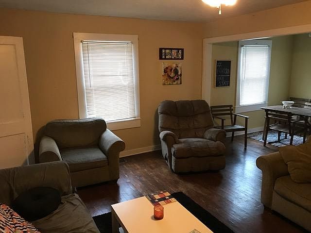 2nd image of 515 Overstreet Dr