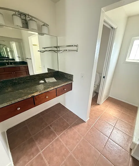 23 Deerwood E — Photo 29