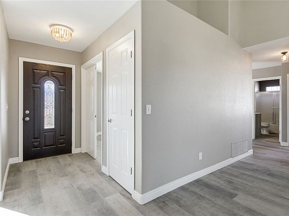 4th image of 6336 N Buckhorn Drive