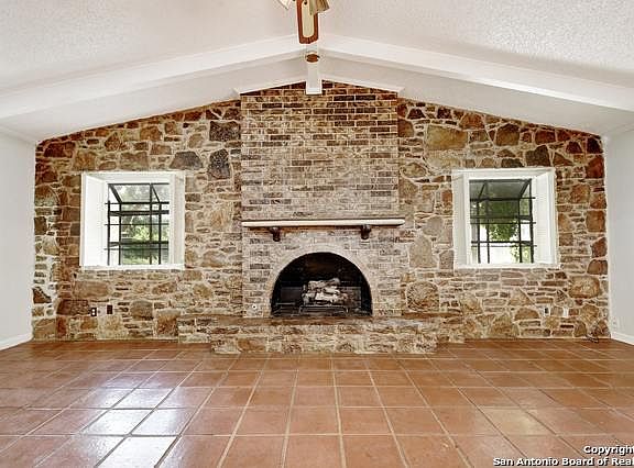 4th image of 5534 Aspen Valley St