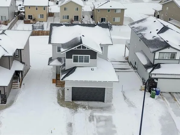 38 E Thayer Close, Red Deer, AB T4P 0W7