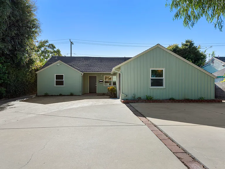 301 Frances St — Photo 1