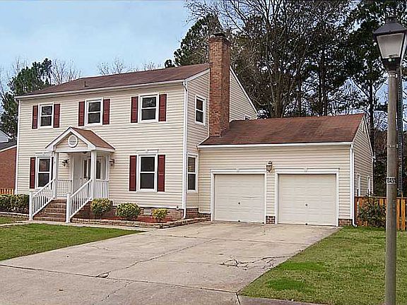 3rd image of 423 Dunham Massie Dr